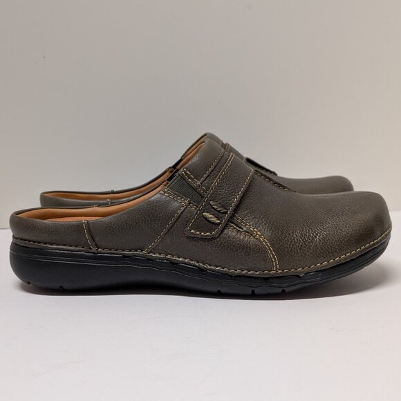 Clarks Unstructured Un Loop Ease Casual Mules in Dark Olive Leather - Picture 4 of 16